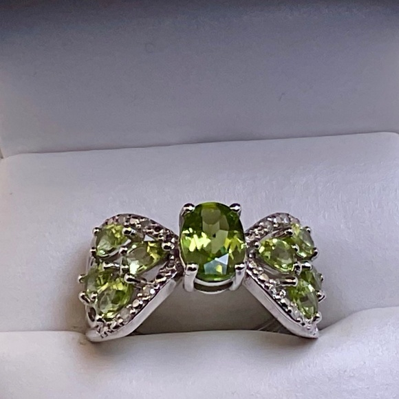 Green Peridot and Diamond Sterling Silver Ring - NWOT - Picture 1 of 13
